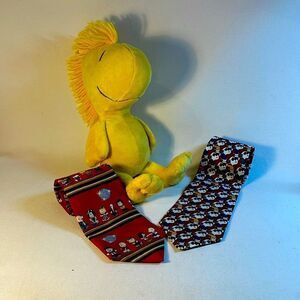 Peanuts Charlie Brown snoopy ties pair nwt with Woodstock plush gift set